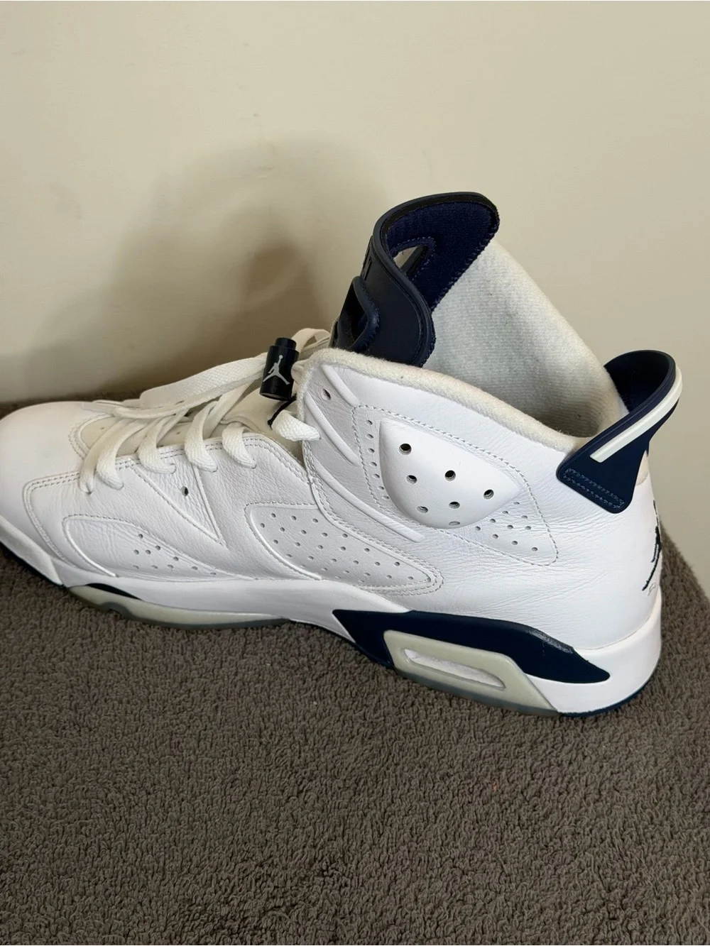 Air Jordan 6 Retro Midnight Navy 2022 Men’s size 11